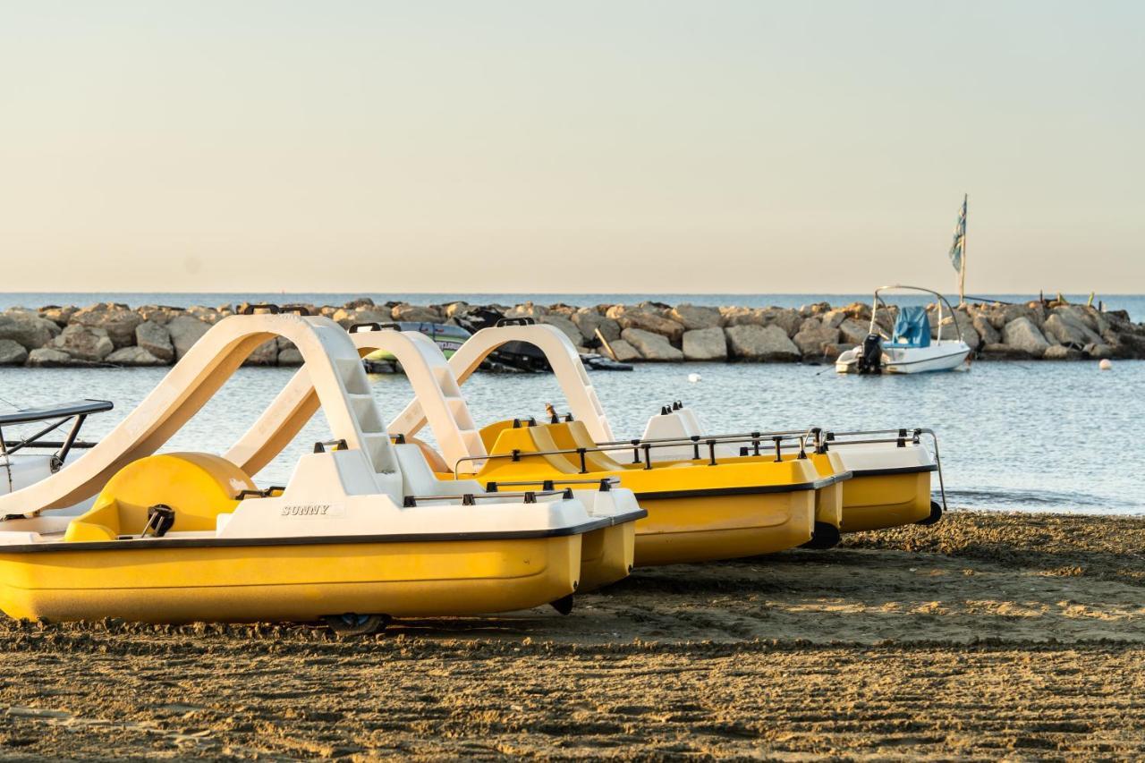 Lordos Beach Hotel & Spa Larnaca Ngoại thất bức ảnh