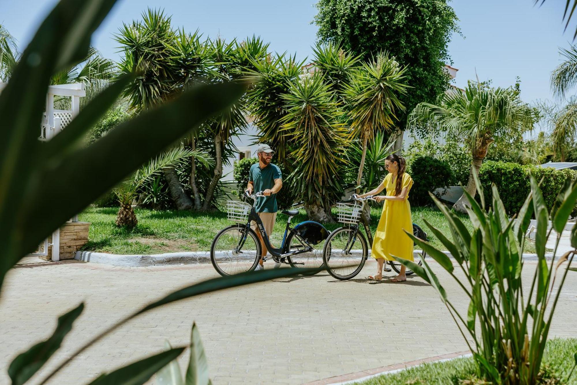 Lordos Beach Hotel & Spa Larnaca Ngoại thất bức ảnh